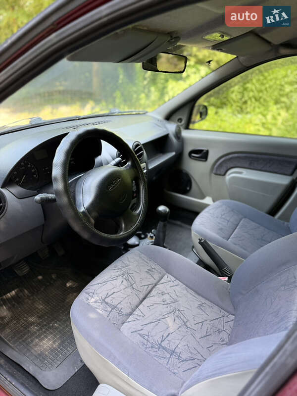 Седан Dacia Logan 2006 в Киеве