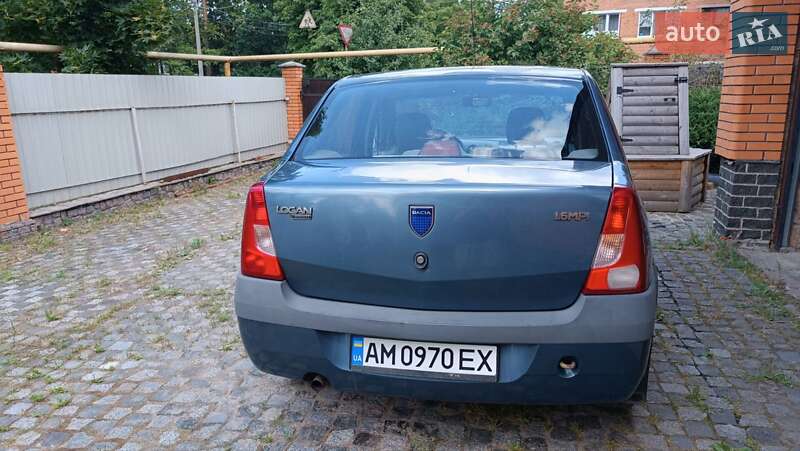 Седан Dacia Logan 2007 в Иршанске