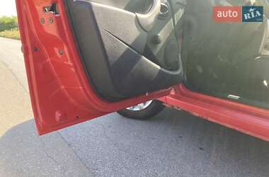 Седан Dacia Logan 2008 в Львові