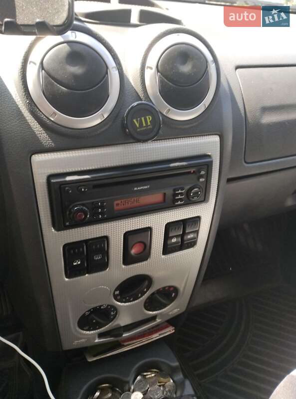 Седан Dacia Logan 2007 в Луцьку фото 16 Седан Dacia Logan 2007 в Луцьку