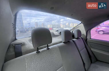 Седан Dacia Logan 2006 в 