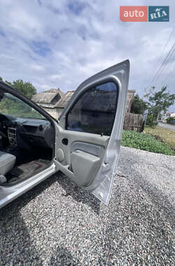 Седан Dacia Logan 2006 в 