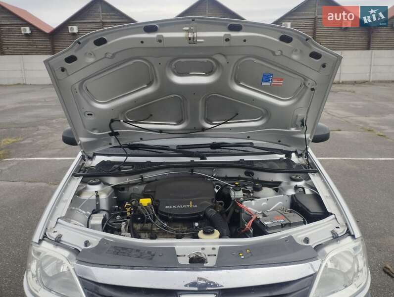 Седан Dacia Logan 2008 в Виннице