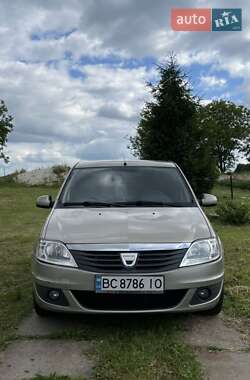 Седан Dacia Logan 2008 в Бібрці