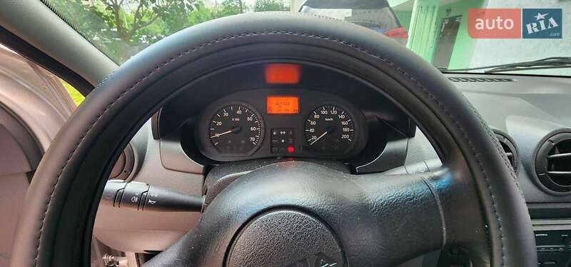 Седан Dacia Logan 2006 в Ивано-Франковске