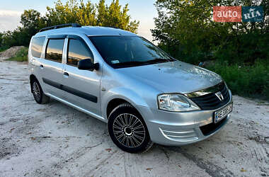 Седан Dacia Logan 2012 в Краснограді