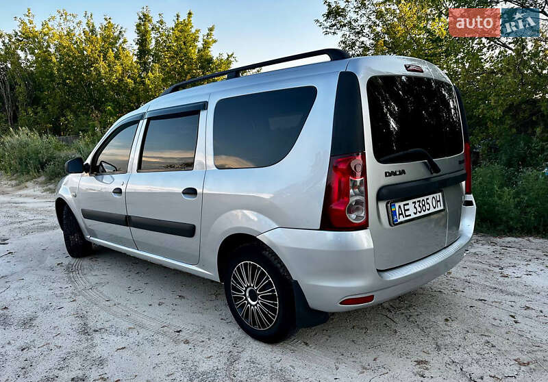 Седан Dacia Logan 2012 в Краснограде