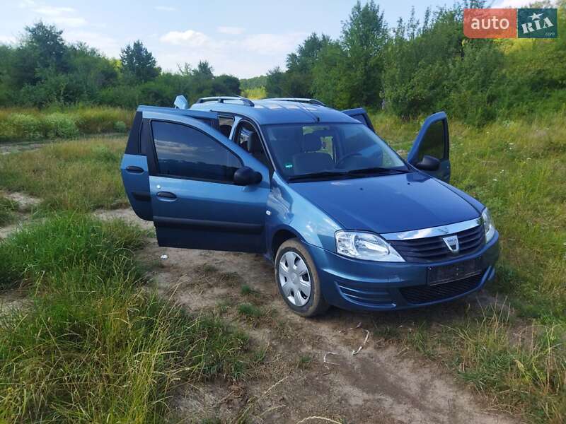 Седан Dacia Logan 2009 в Бершади