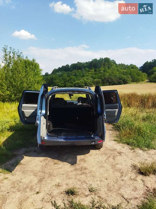 Седан Dacia Logan 2009 в Бершади