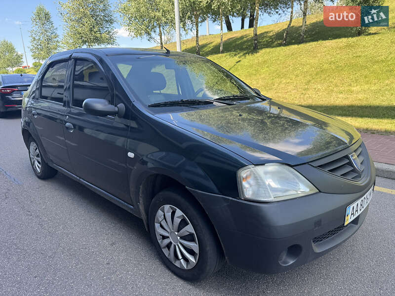 Седан Dacia Logan 2006 в Києві