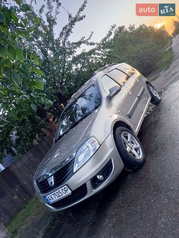 Dacia Logan 2011