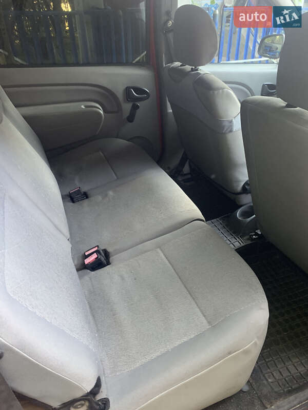 Седан Dacia Logan 2009 в Тернополе