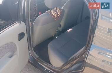 Седан Dacia Logan 2006 в 
