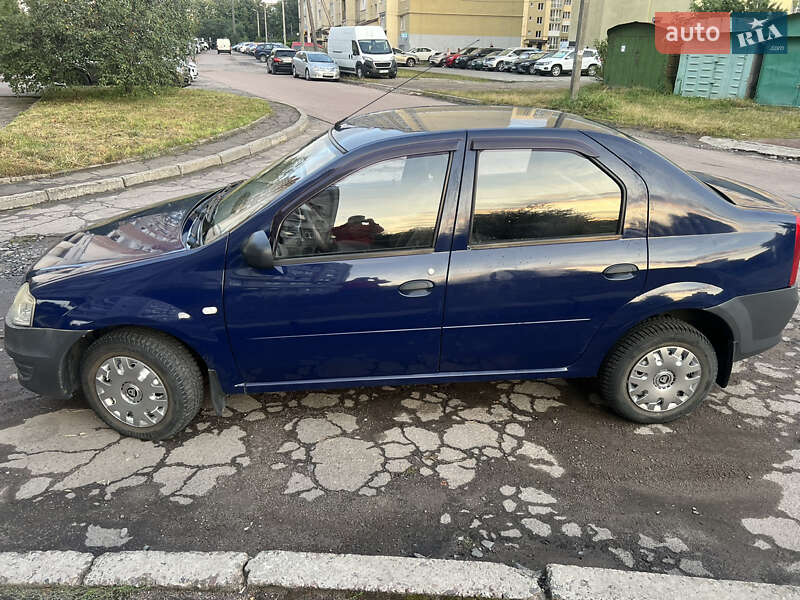 Седан Dacia Logan 2008 в Львові