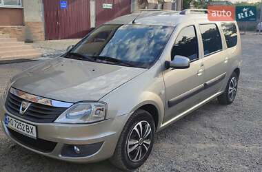 Седан Dacia Logan 2012 в Мукачевому