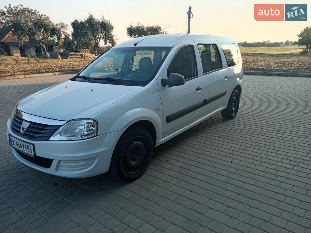 2012 Dacia Logan - мініатюра 12