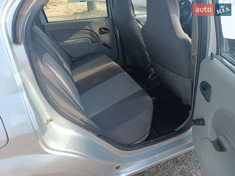 Седан Dacia Logan 2007 в Балті