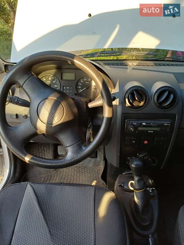 Седан Dacia Logan 2006 в Полтаві фото 15 Седан Dacia Logan 2006 в Полтаві