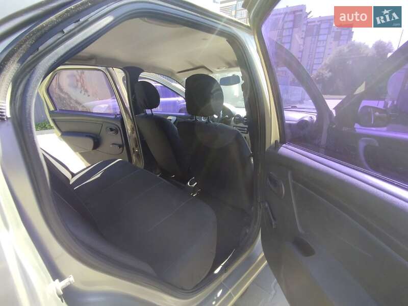 Седан Dacia Logan 2008 в Хмельницькому