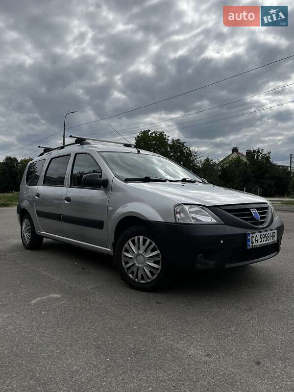 Седан Dacia Logan 2008 в Чернигове