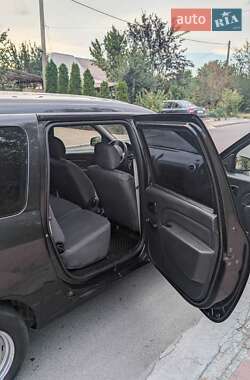 Седан Dacia Logan 2011 в Запоріжжі