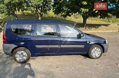 Седан Dacia Logan 2010 в Ровно