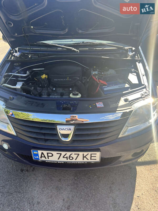 Седан Dacia Logan 2009 в Марганце