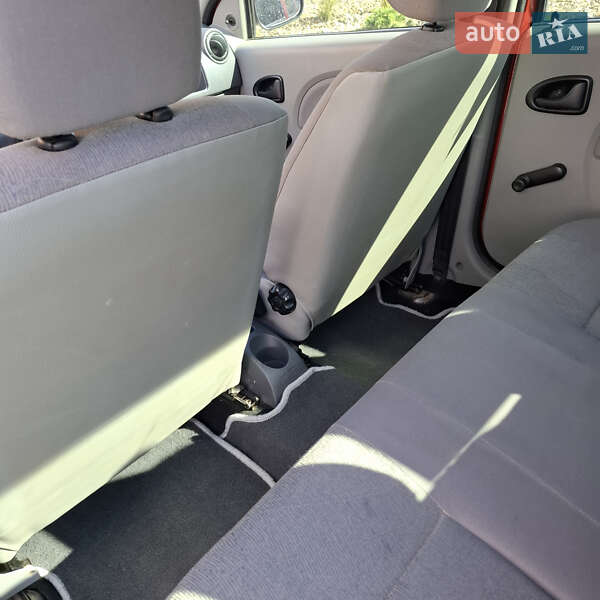 Седан Dacia Logan 2008 в Чернівцях