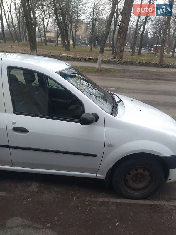 Седан Dacia Logan 2007 в Переяславе