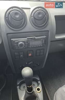 Седан Dacia Logan 2008 в 