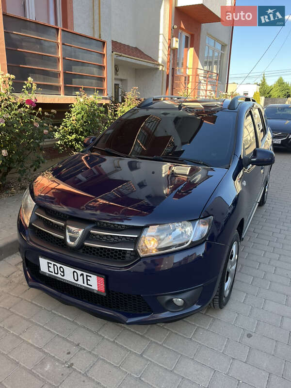 Седан Dacia Logan 2014 в Ужгороде