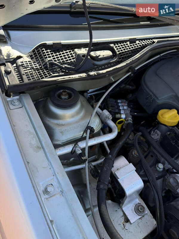 Седан Dacia Logan 2006 в Ровно