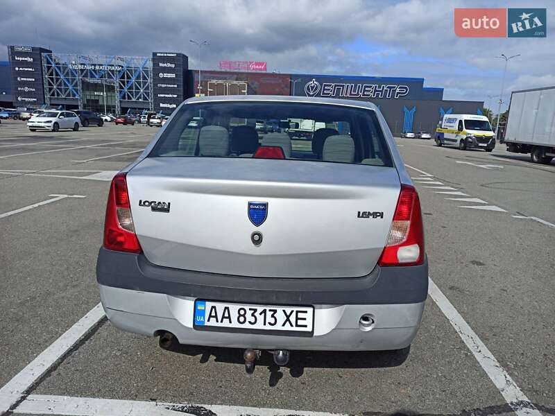 Седан Dacia Logan 2007 в Києві