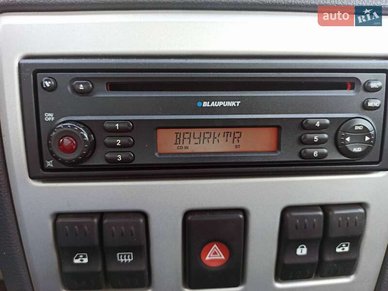 Седан Dacia Logan 2007 в Києві