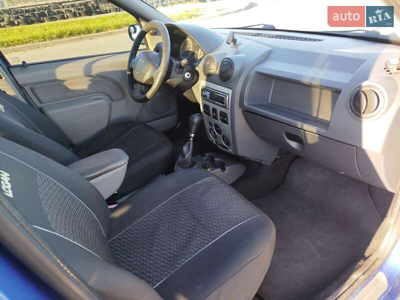 Седан Dacia Logan 2006 в Львове фото 6 Седан Dacia Logan 2006 в Львове