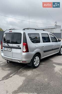 Седан Dacia Logan 2010 в 
