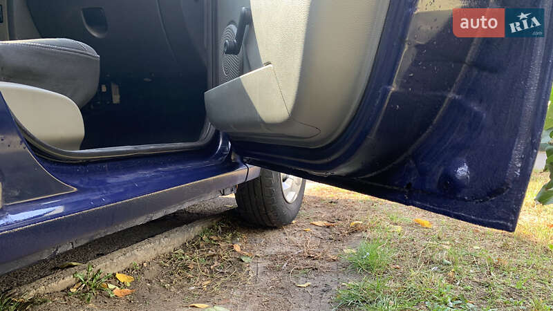 Седан Dacia Logan 2005 в Полтаві