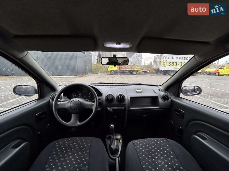 Седан Dacia Logan 2006 в Киеве фото 16 Седан Dacia Logan 2006 в Киеве