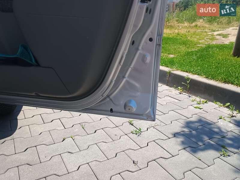 Седан Dacia Logan 2007 в Києві фото 10 Седан Dacia Logan 2007 в Києві