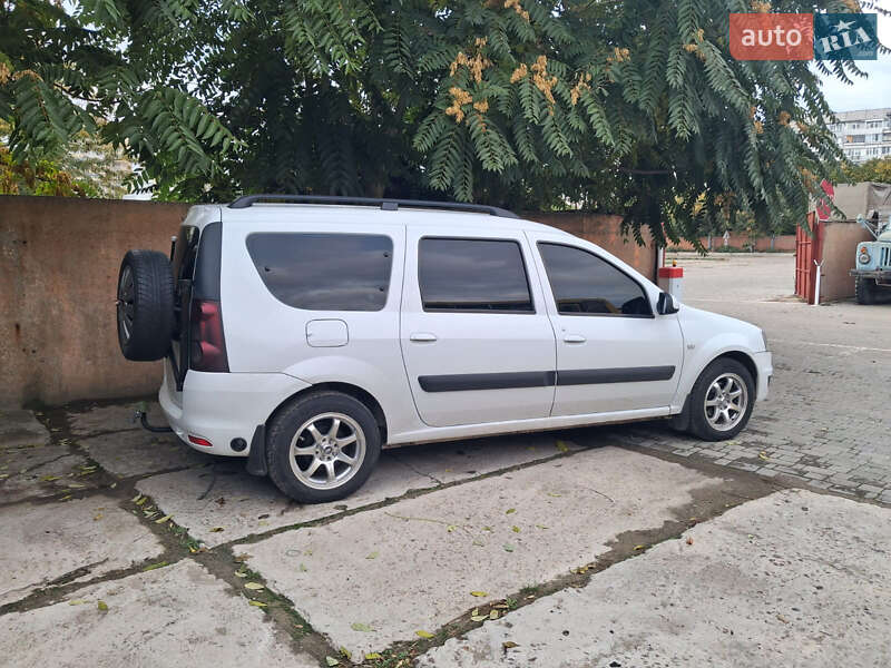 Седан Dacia Logan 2009 в Кропивницком