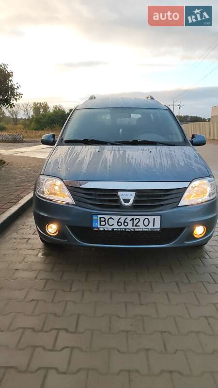 Седан Dacia Logan 2010 в Львові