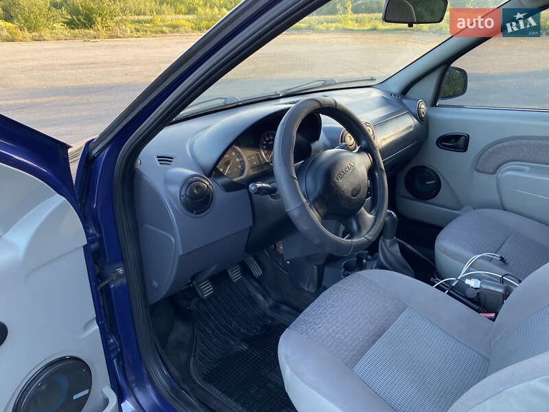 Седан Dacia Logan 2007 в Ізяславі