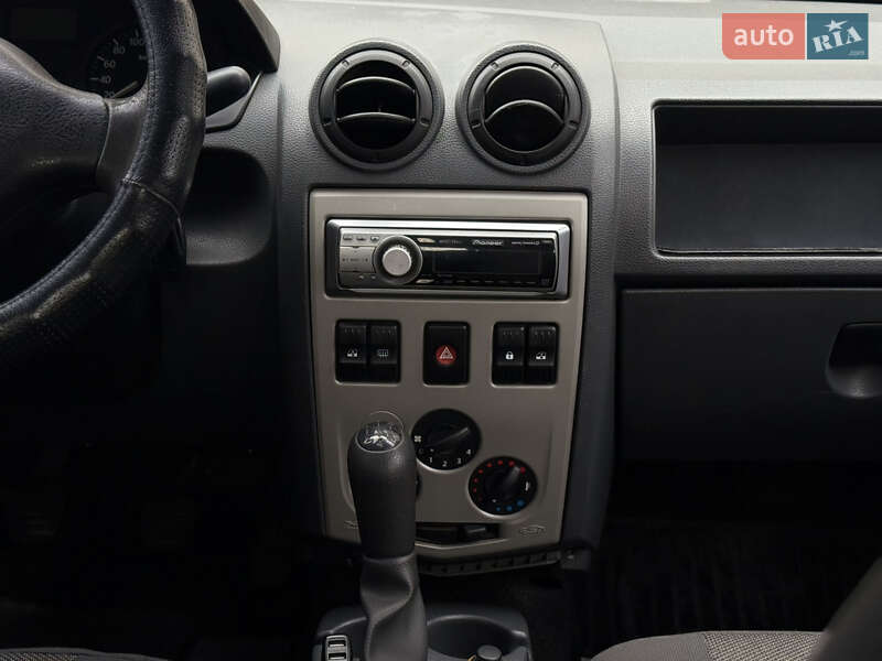 Седан Dacia Logan 2006 в Киеве фото 14 Седан Dacia Logan 2006 в Киеве