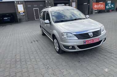 Седан Dacia Logan 2011 в 