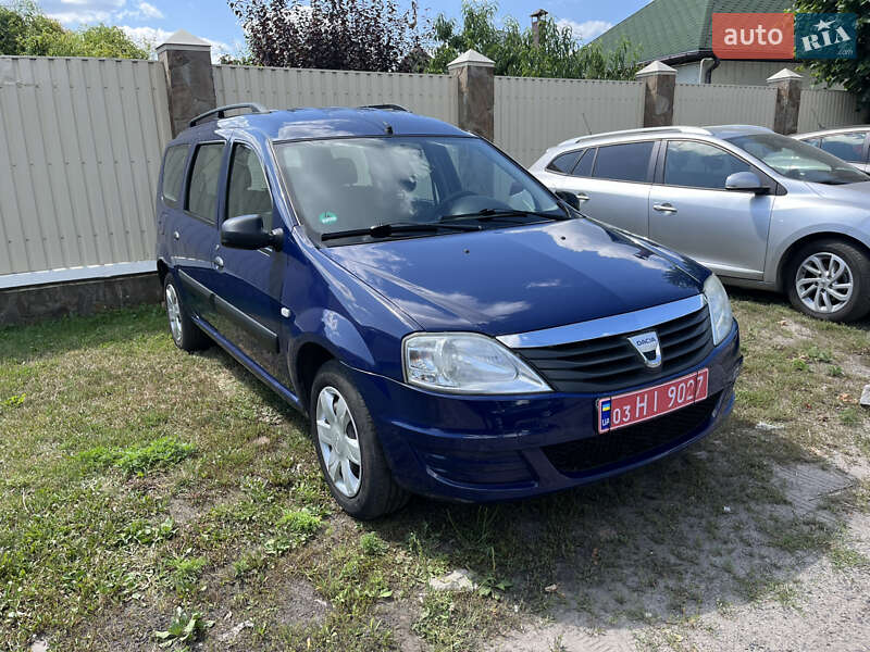 Седан Dacia Logan 2009 в Ахтырке