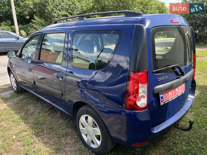 Седан Dacia Logan 2009 в Ахтырке