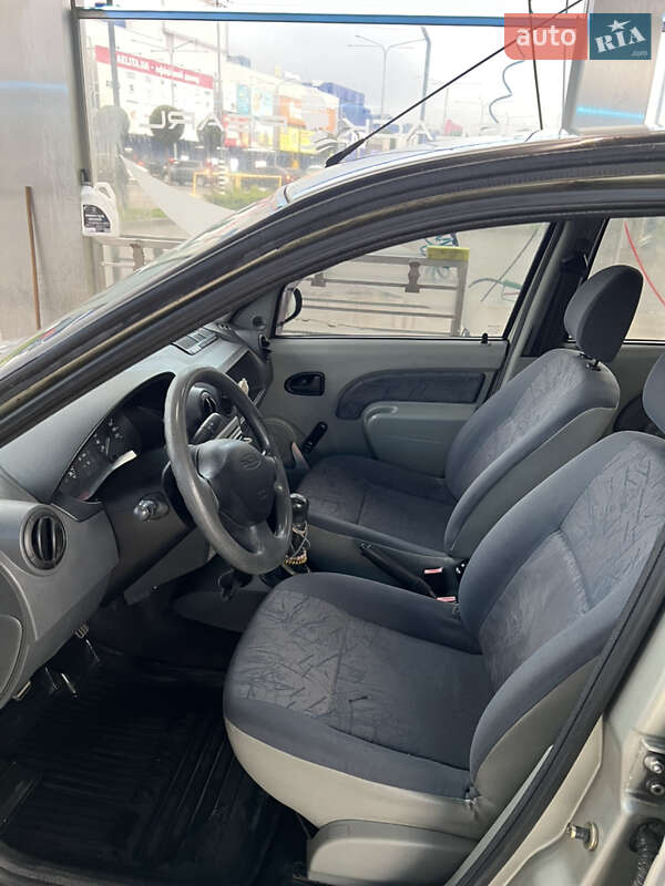 Седан Dacia Logan 2006 в Дніпрі фото 12 Седан Dacia Logan 2006 в Дніпрі
