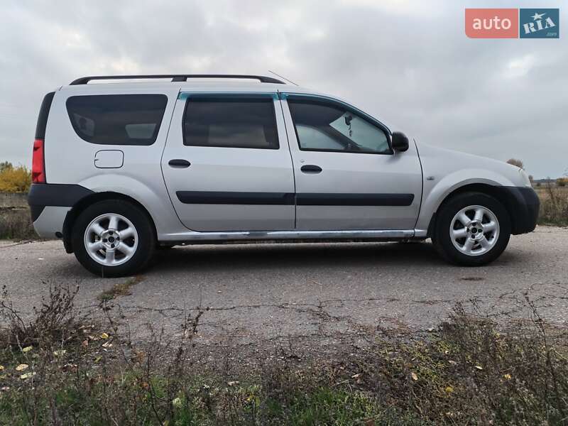 Седан Dacia Logan 2008 в Золотоноше