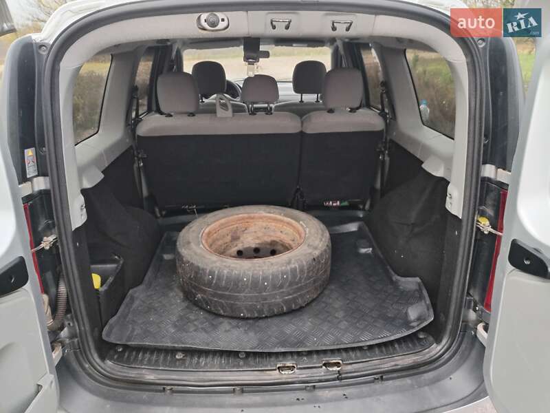 Седан Dacia Logan 2008 в Золотоноше