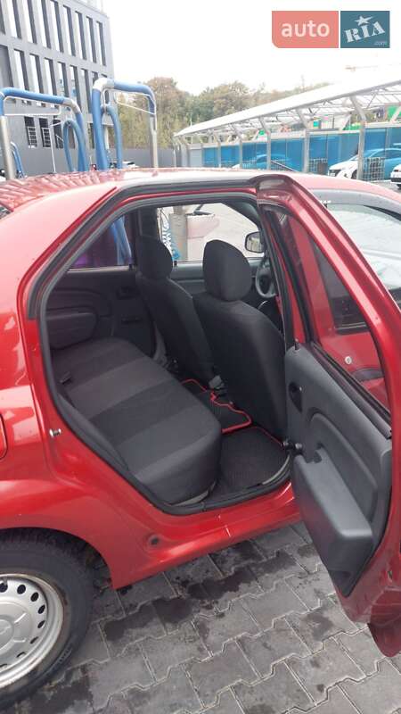 Седан Dacia Logan 2008 в Киеве